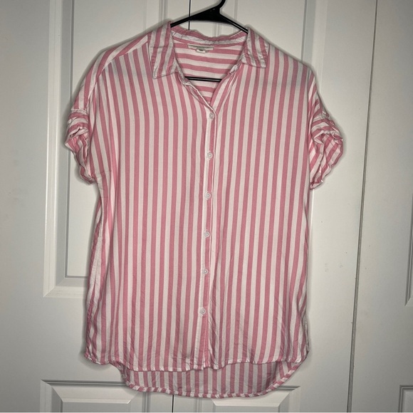 beachlunchlounge Tops - Beach Lunch Lounge Size Small Pink White Striped Button Up Short Sleeve Shirt